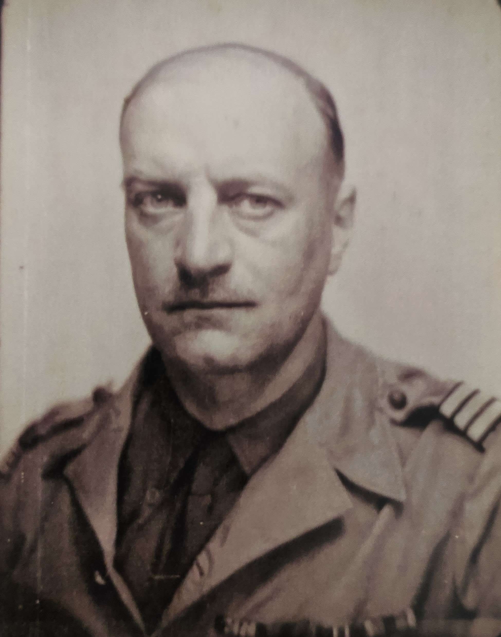 Louis DGER 1945